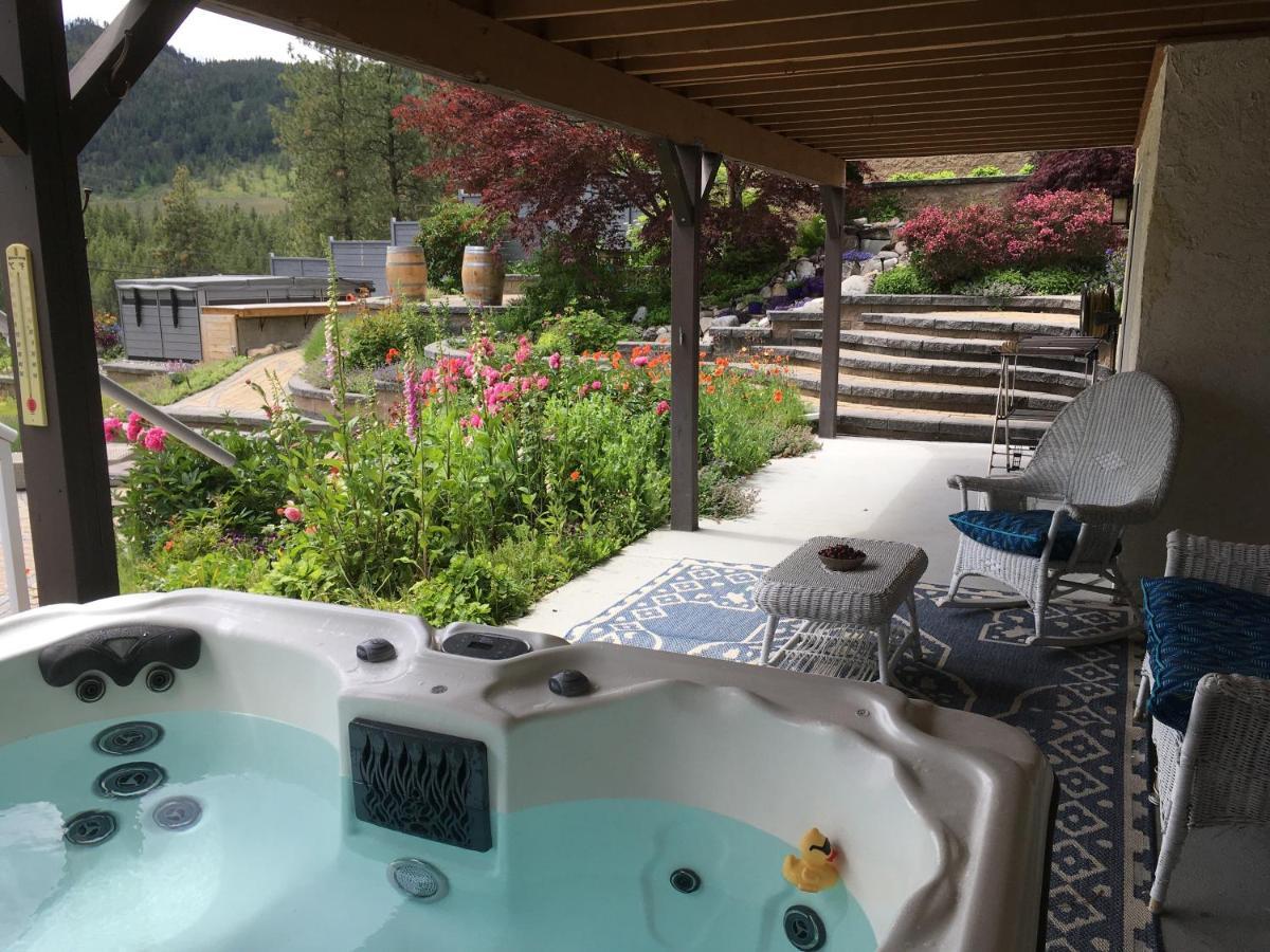Lakeview Gardens B&B Peachland Bagian luar foto