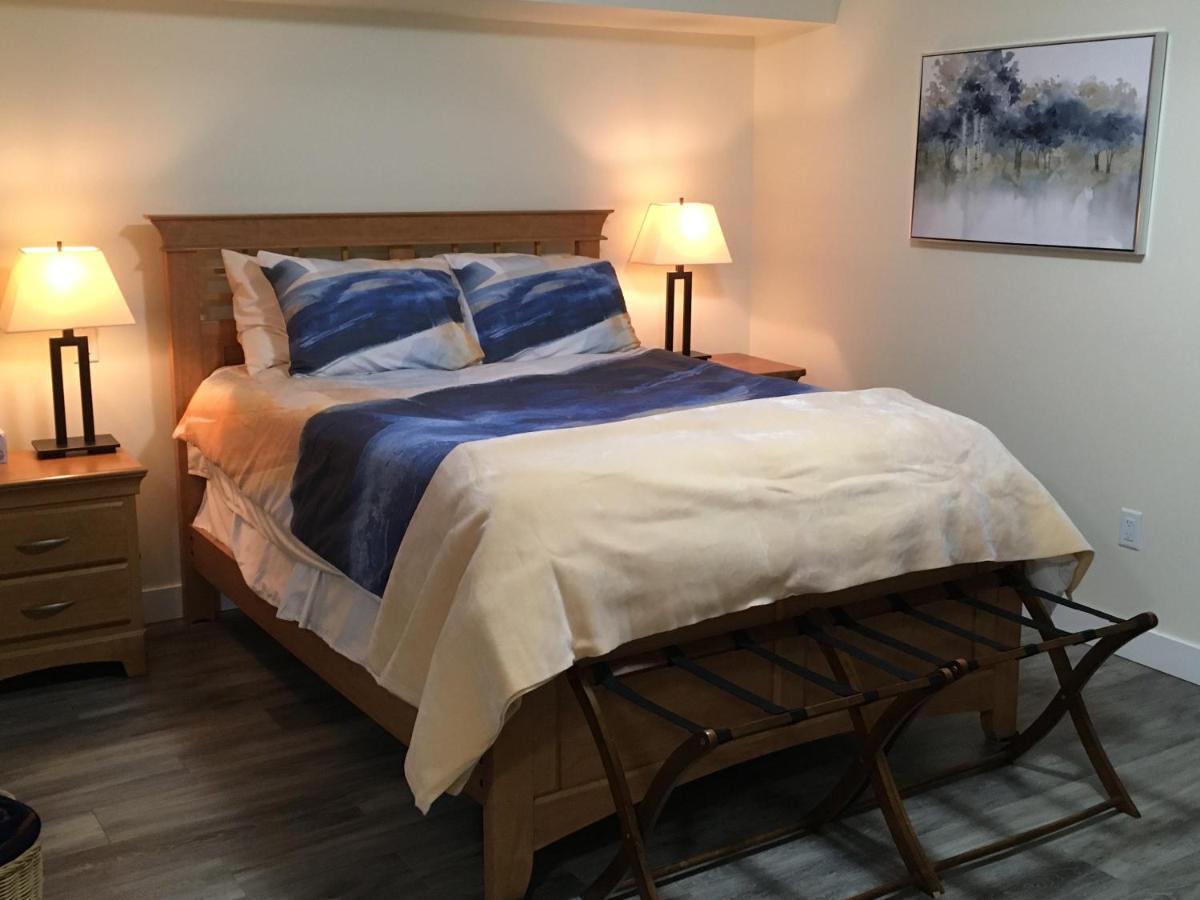 Lakeview Gardens B&B Peachland Bagian luar foto