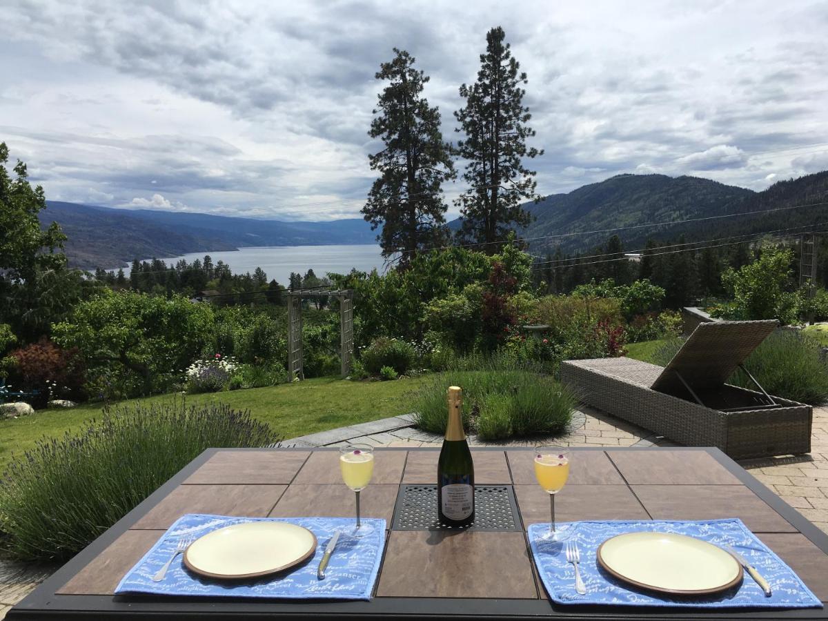 Lakeview Gardens B&B Peachland Bagian luar foto